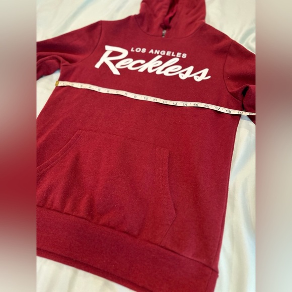 Young & Reckless Small Maroon Hoodie Sweatshirt. Logo. Striped Logo Sleeves. - Picture 3 of 10